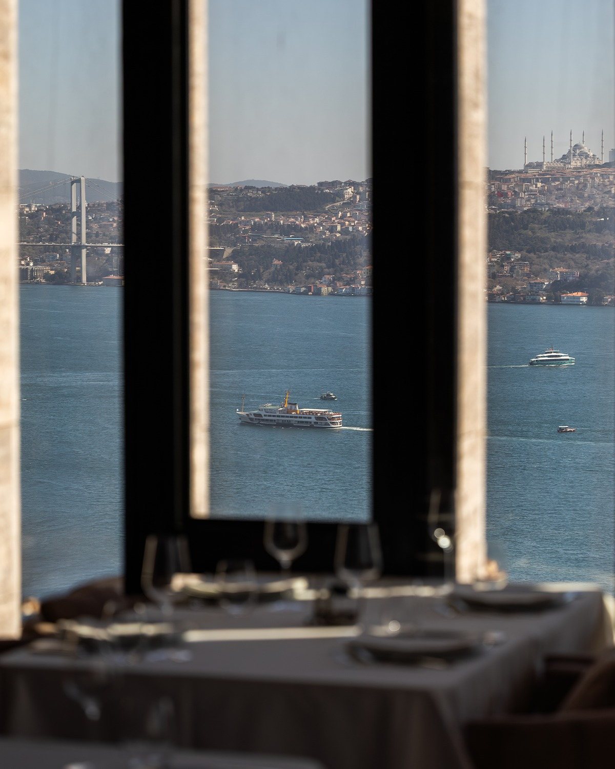 BİZ İstanbul, food & drink visual by Studio 56