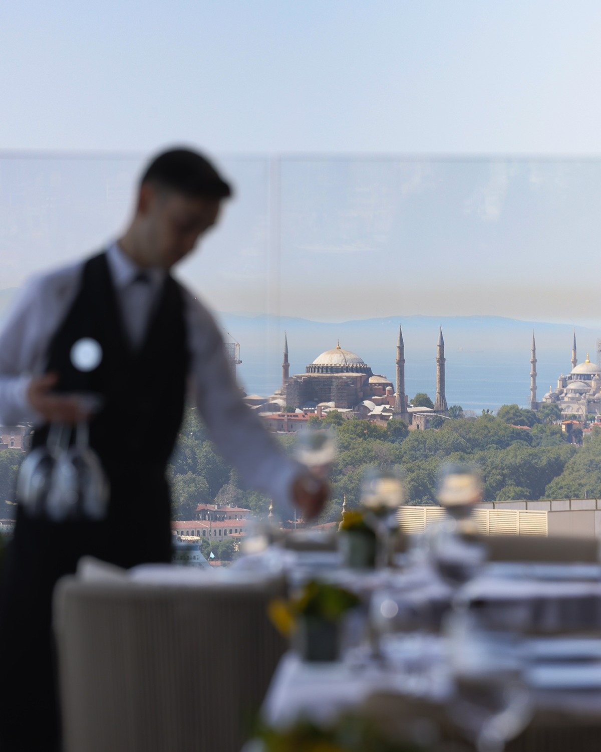 BİZ İstanbul, food & drink visual by Studio 56