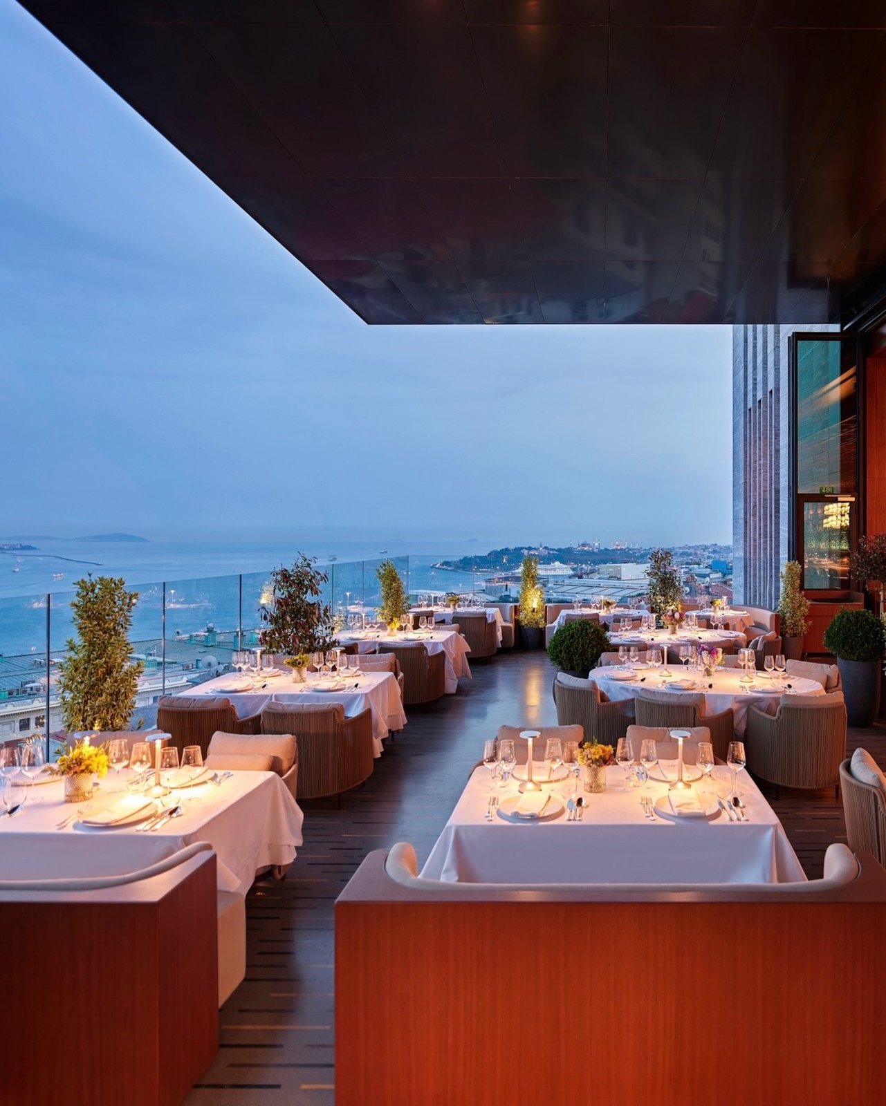 BİZ İstanbul, food & drink visual by Studio 56
