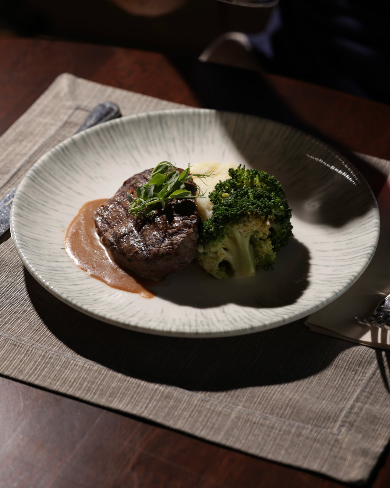 Pera77, food & drink visual by Studio 56