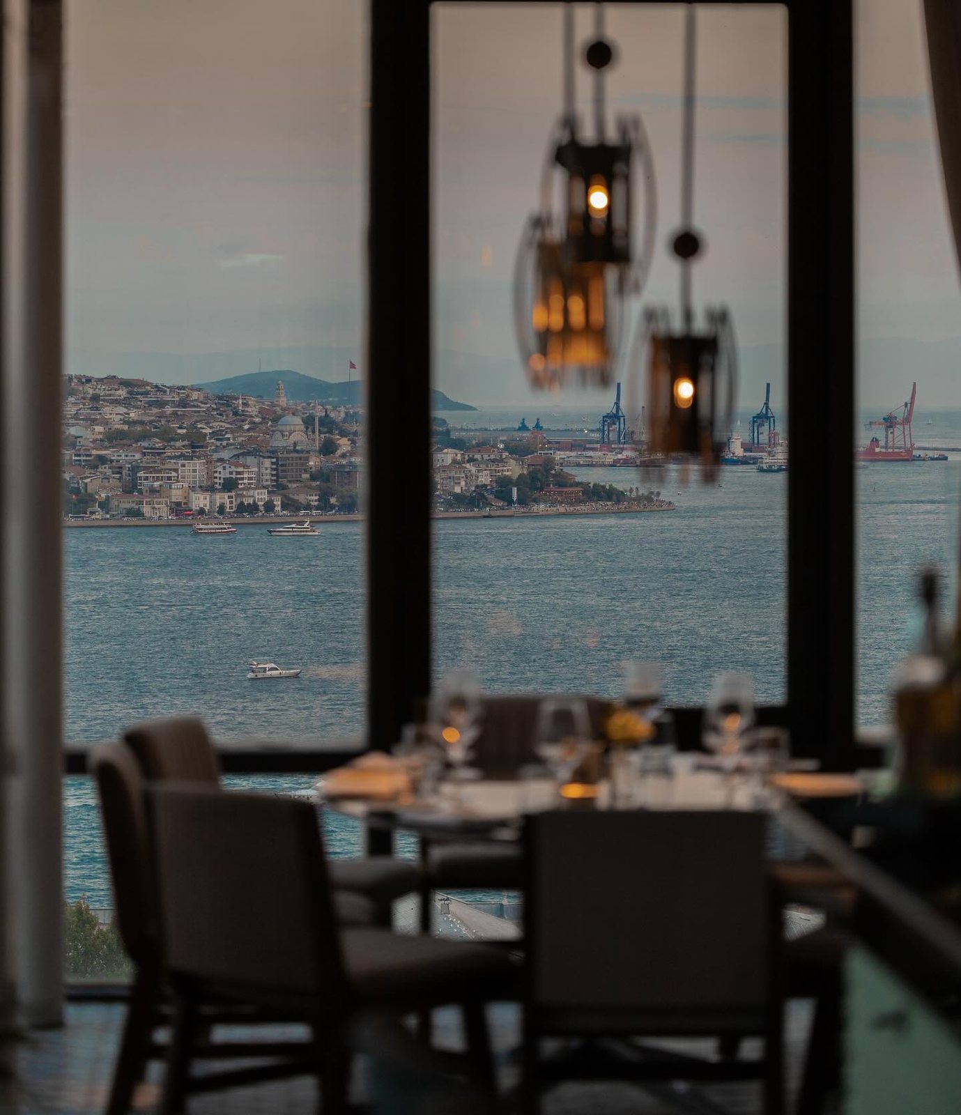 Vogue Restaurant & Bar, art directed visual
