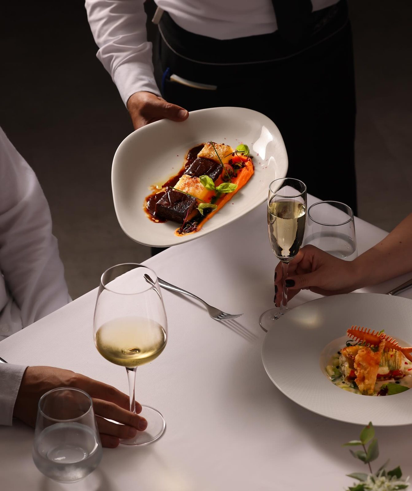 Vogue Restaurant & Bar, art directed visual