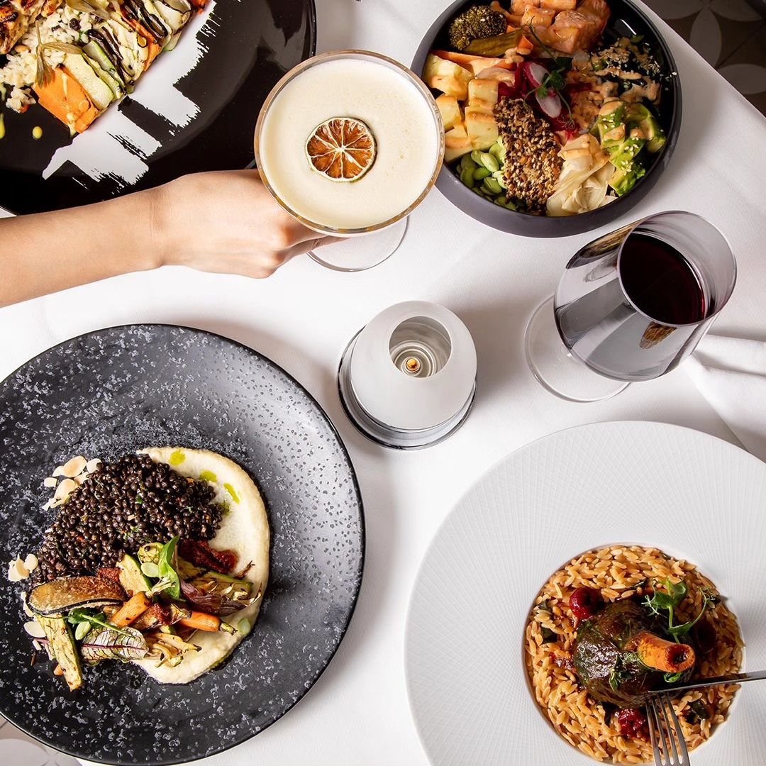 Vogue Restaurant & Bar, art directed visual